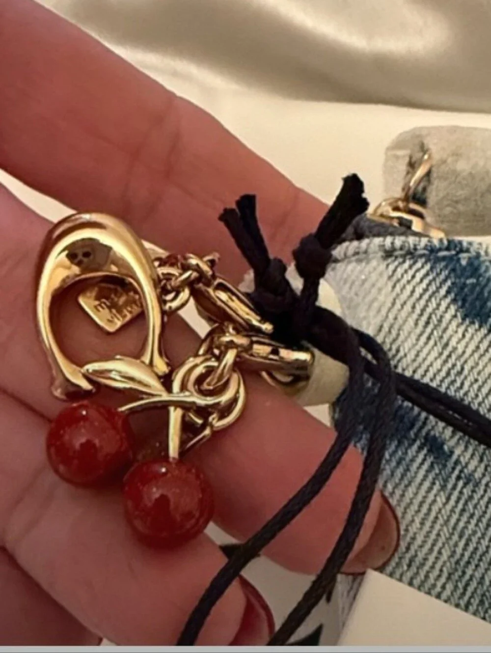 Coach-Corner L-Zip Wristlet And Cherry 🍒 Charm (Loved Denim 💙🩵) - Picture 7 of 8